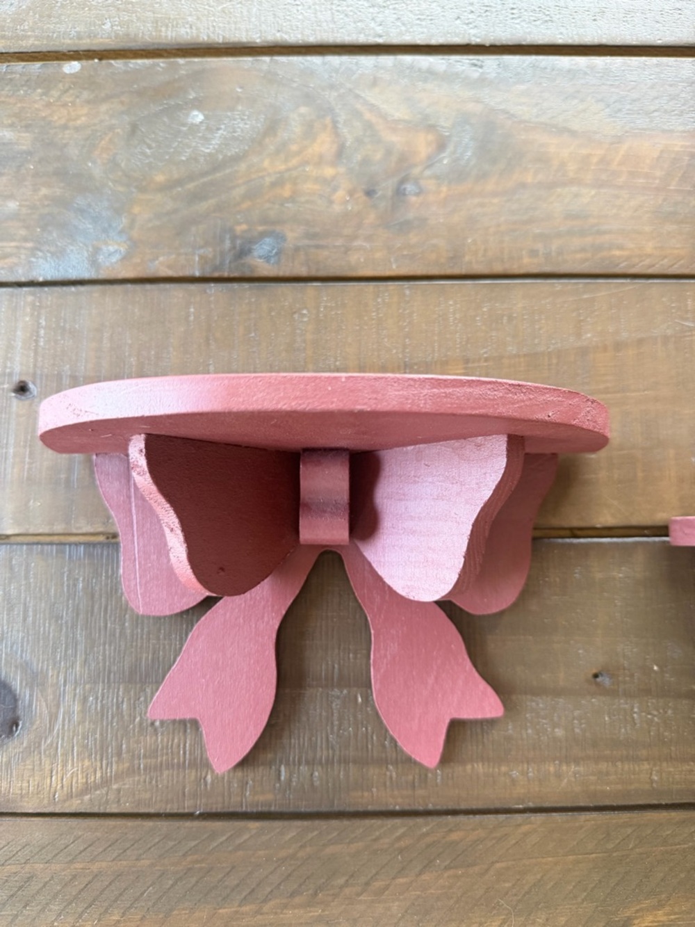 Set of 2 Rustic Wood Wall Shelves Bow Design Farmhouse Decor Red Vintage Style - Picture 3 of 10